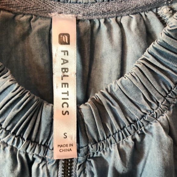 Fabletics Lightweight Chambray Jacket (S) - Picture 3 of 6